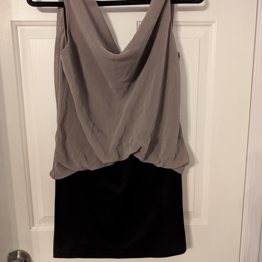Elegant Two-Tone Sleeveless Dress